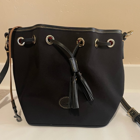 Dooney & Bourke Bags Dooney Bourke Black Nylon Kendall Crossbody